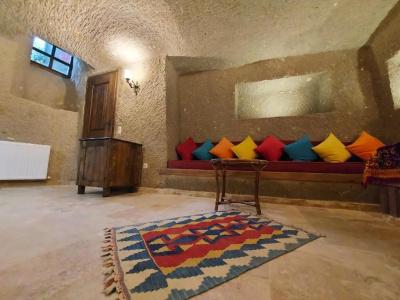 Armesos Cave - 22