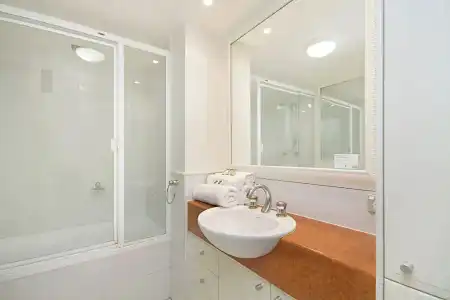 Burleigh Mediterranean Resort Enquiries - 219