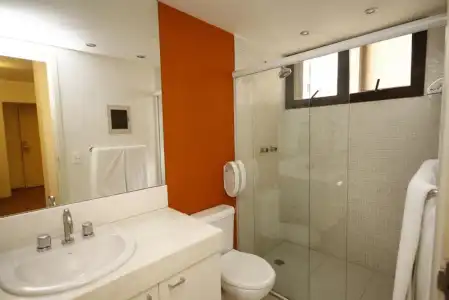 London Class Suites - 40