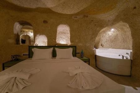 The Niche Cave - 71