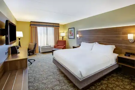 Holiday Inn Express & Suites Fort Wayne by IHG - 51