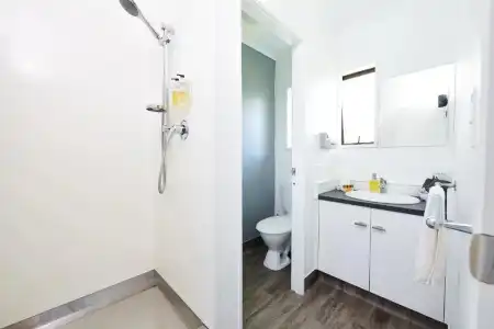 Cobblestone Court Motel – Wenzel Motels - 84