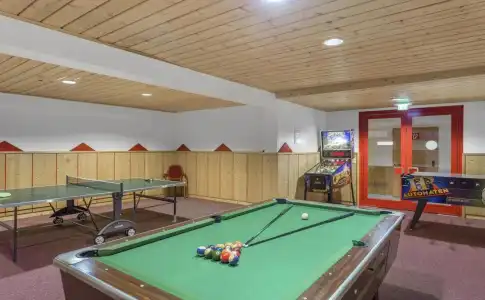 Alpine Club - 22