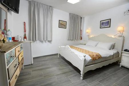 Shirat Hayam Boutique - 3