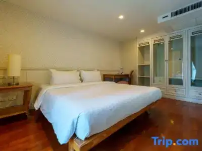 Sabai Sathorn - 219