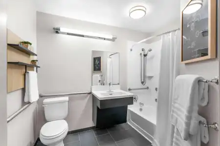 Sonesta Simply Suites Austin South - 9