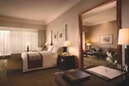 The Ritz-Carlton Jakarta, Mega Kuningan - 5