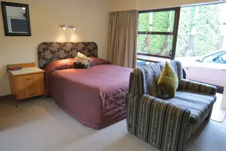 Beetham Park Motel - 33