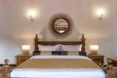Eagle Regency Boutique - 12