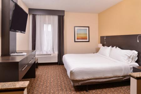 Holiday Inn Express & Suites Topeka West I-70 Wanamaker by IHG - 19