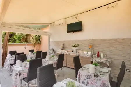 Excellence Suite - 17