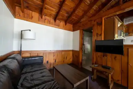 Depe Dene Lakeside Resort - 308