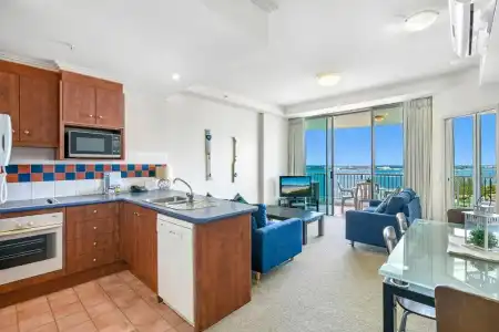Crystal Bay on the Broadwater - 327