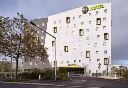 B&B Hôtel Nanterre Rueil-Malmaison - 0