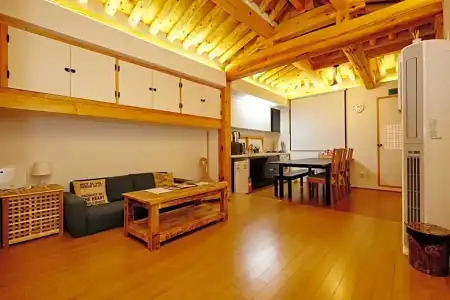 Hanok 24 Guesthouse Gyeongbokgung - 29