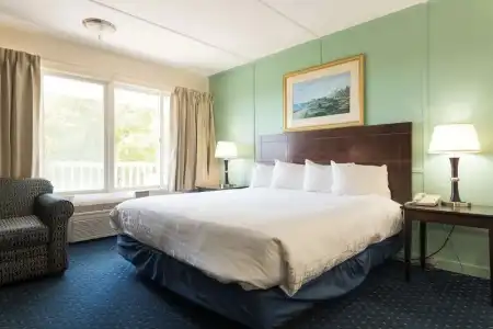 Wonder View Inn - Bar Harbor Collection - 56