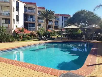 Casablanca Beachfront Holiday Apartments - 12