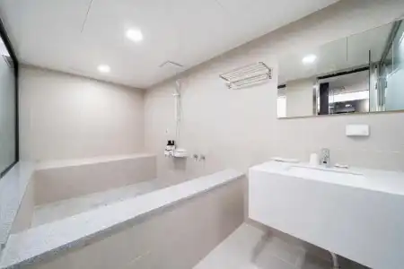 Busan Seomyeon YTT - 178