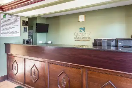 Quality Inn & Suites Macon North - 1