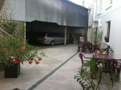 Djimmys' Home - 8
