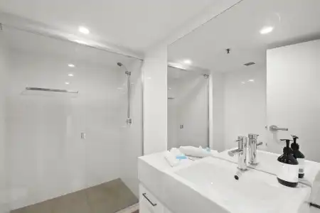 Gemini Court Holiday Apartments - 146