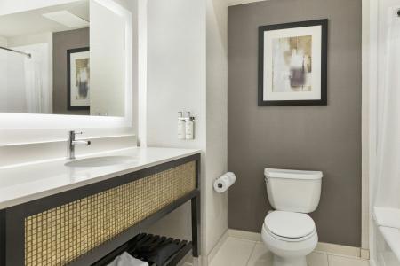 Holiday Inn Express & Suites Anaheim Resort Area by IHG - 16