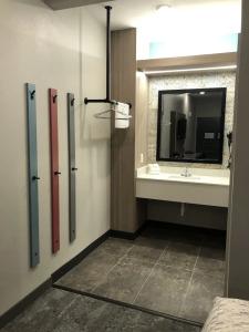 Downtowner Inn and Suites - - 11