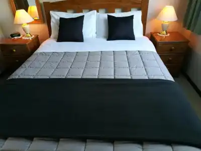 Hacienda Motel - 20