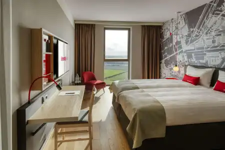 IntercityAmsterdam Schiphol Airport - 4