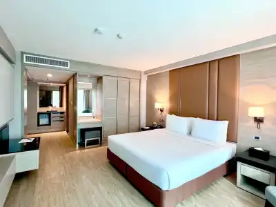 Ramada Sukhumvit Soi Eleven - 67