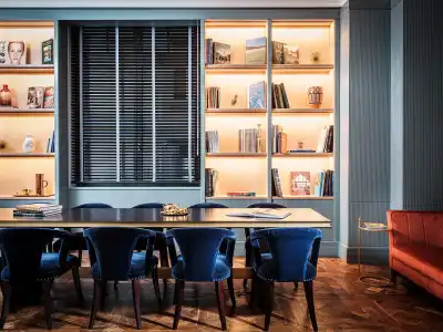 LUME Boutique, Autograph Collection - 23