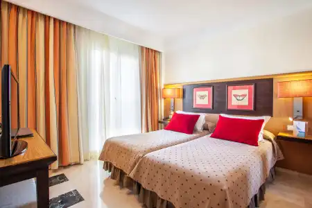 Grupotel Playa de Palma Suites & Spa - 7