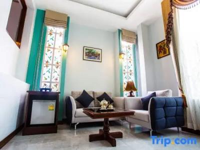 Pingdoi Hualin Boutique - 96