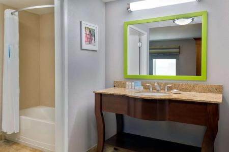 Hampton Inn & Suites Winston-Salem/University Area, NC - 71