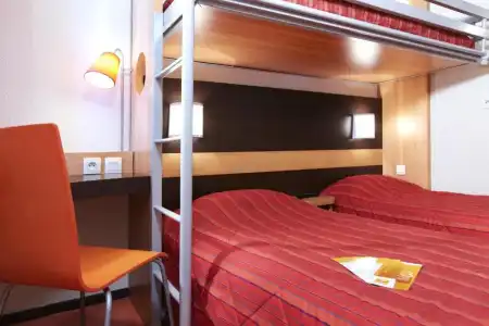Premiere Classe Bourges (6 kms du centre-ville) - 29