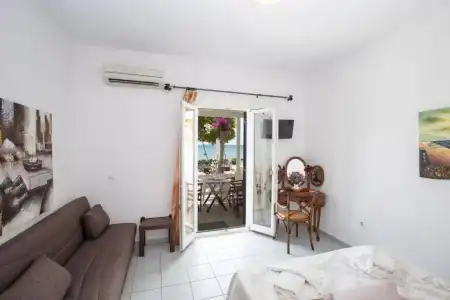 Pension Ageliki - 51