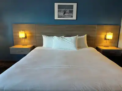Anchor Inn And Suites - 55
