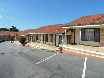 Sleepwell Motel - 17
