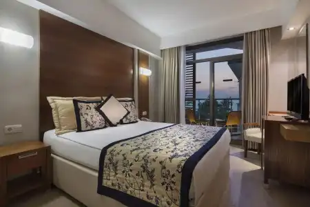 Trendy Side Beach - 5