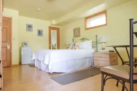 Sea Treasures Inn - 5