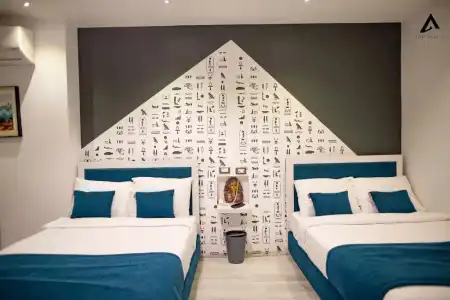 Elite Pyramids Boutique - 132