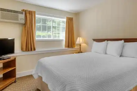 Ogunquit & Suites - 95