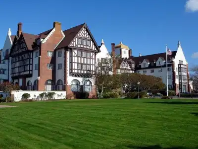 Montauk Manor - 0