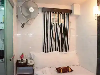 Kowloon TST Guest House - 1
