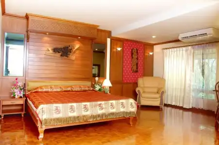 Royal Ivory Sukhumvit Nana - 48