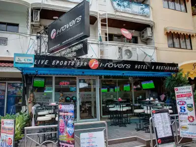 I-Rovers Sports Bar & Guesthouse - 10