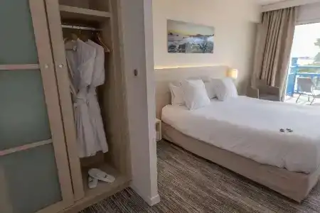 Best Western Le Roof - 75