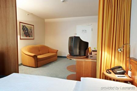 Steigenberger Airport Frankfurt - 43