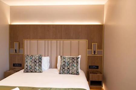 Merit Kensington - 82
