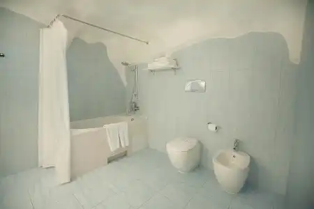 Tsunami Spa - 185